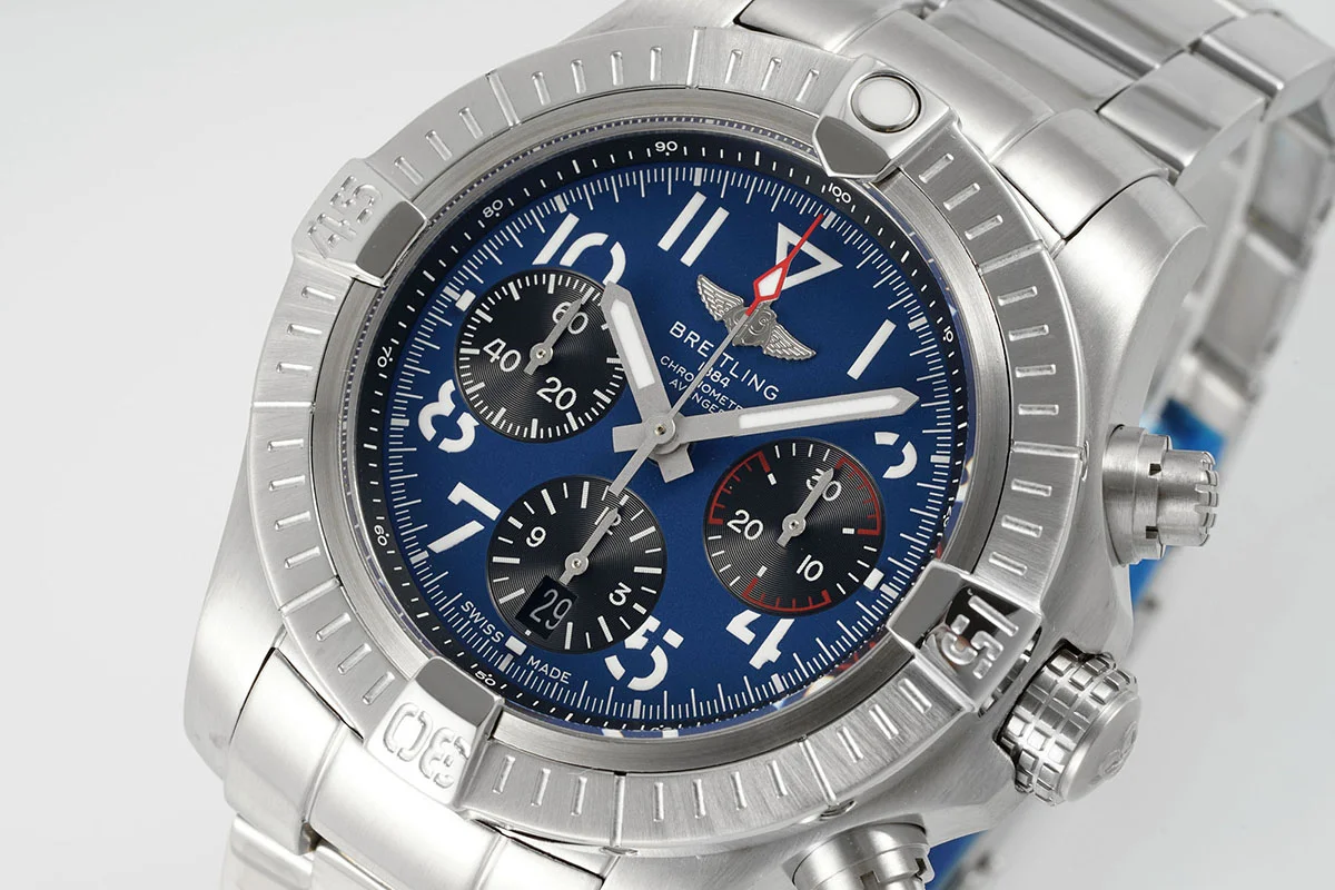 Avenger B01 Chronograph 45 Blue Dial in Steel on Bracelet