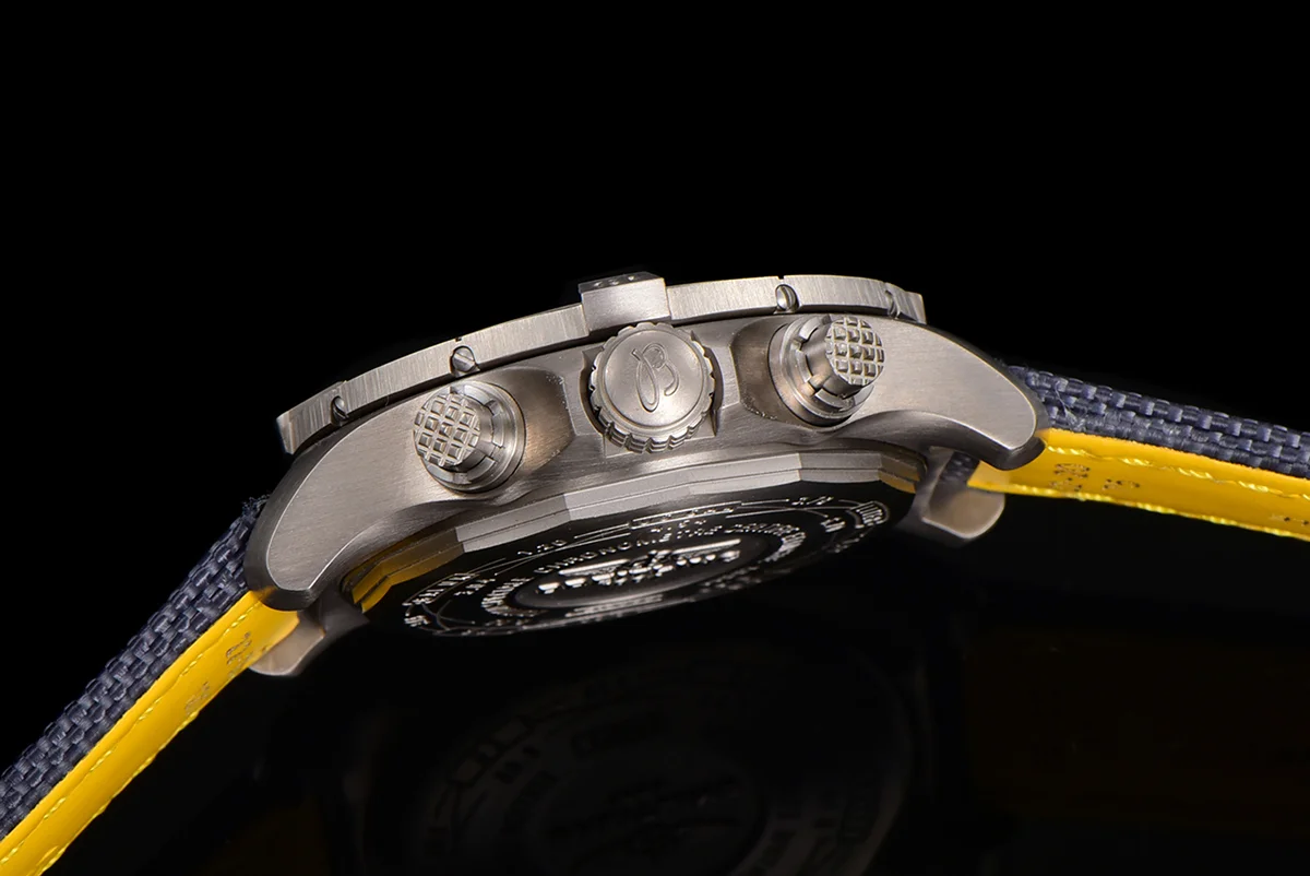 Avenger Bandit Black Dial in Titanium