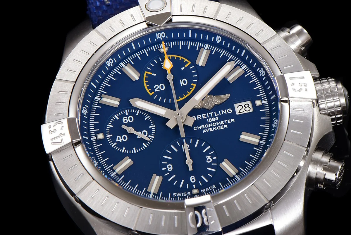 Avenger Bandit Blue Dial in Steel