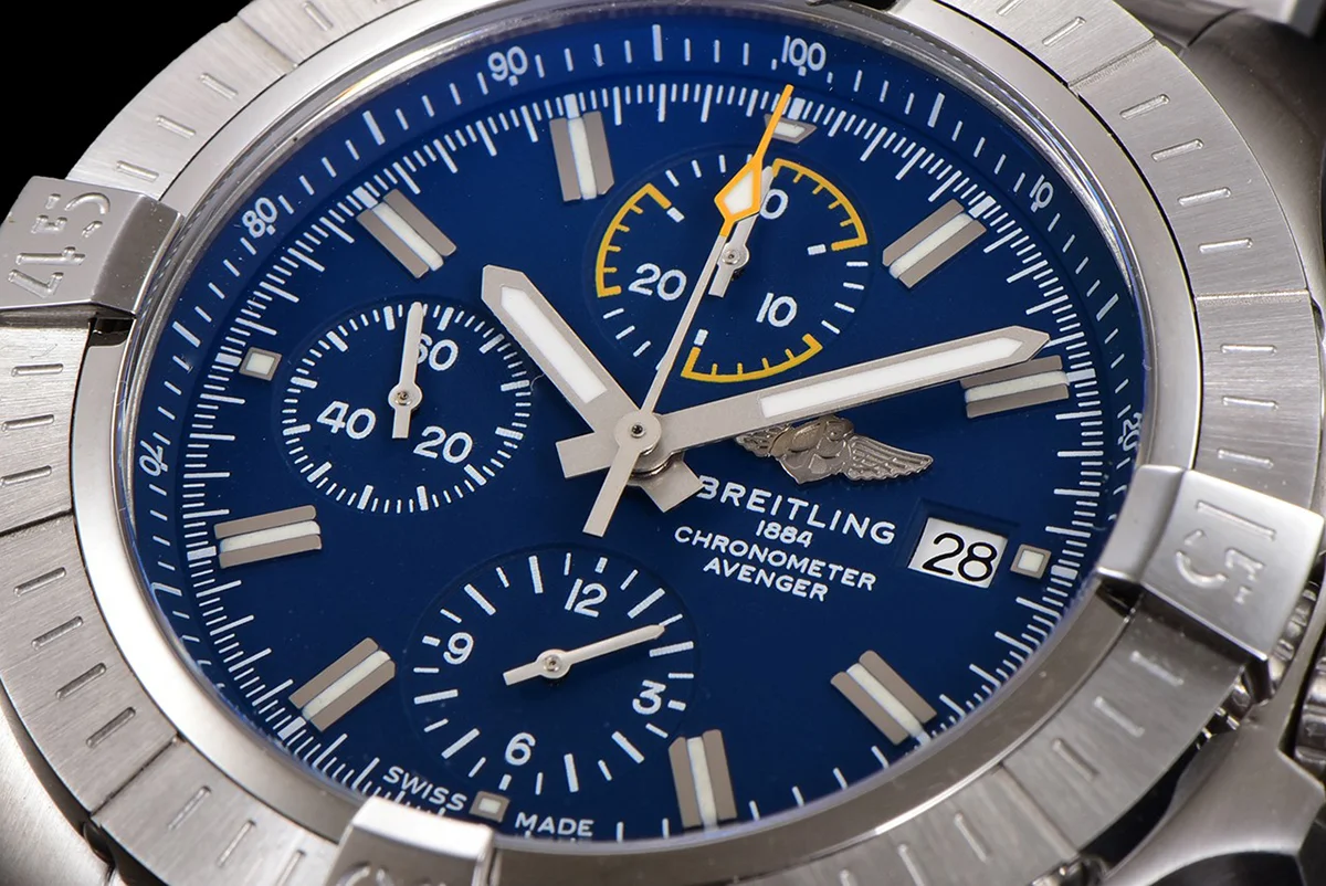 Avenger Chronograph 45 Blue Dial on Steel Ref. A13317101C1A1