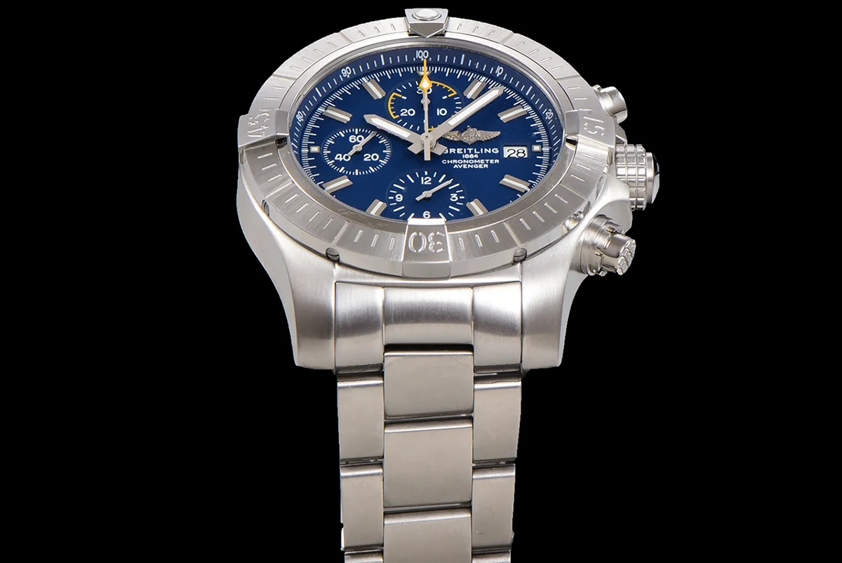 Avenger Chronograph 45 Blue Dial on Steel Ref. A13317101C1A1