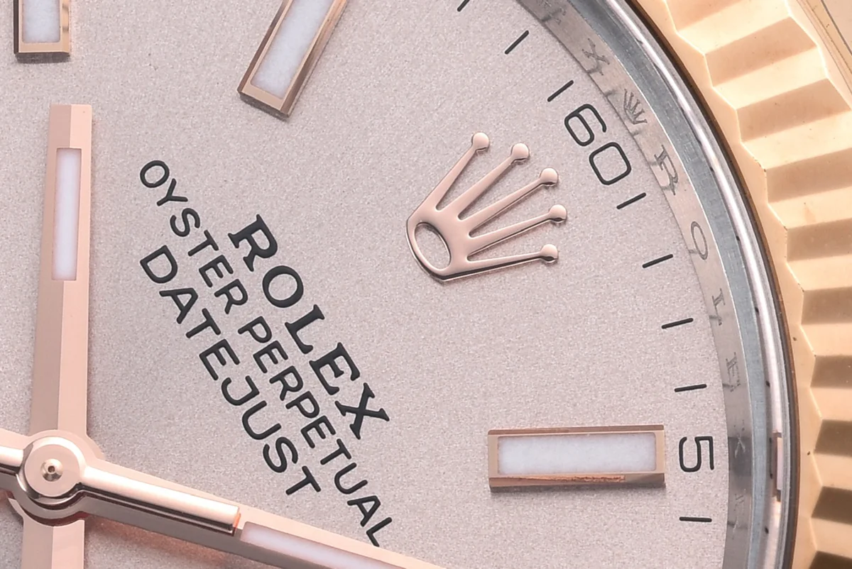 Datejust 41 126331 Pink Sundust Dial Stick Markers in Everose/Steel on Oyster Bracelet