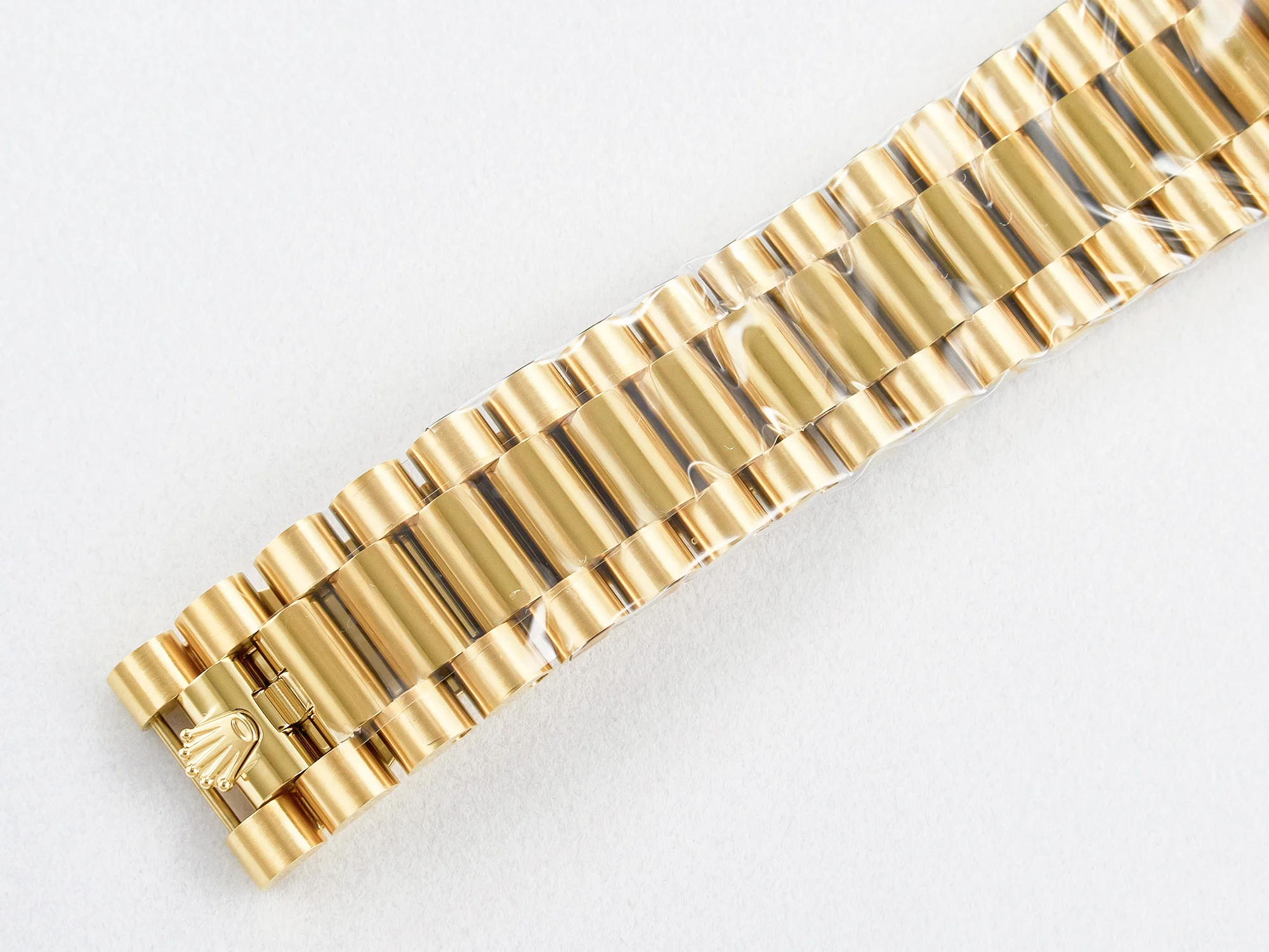 Day Date 40 228238 ARF 904L Steel YG Crystal Diamonds Bezel on President Bracelet VR3255