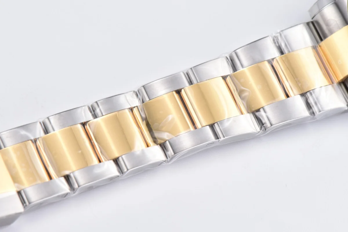 Daytona 116503LN White Dial with Diamond Marker in Steel/Yellow Gold