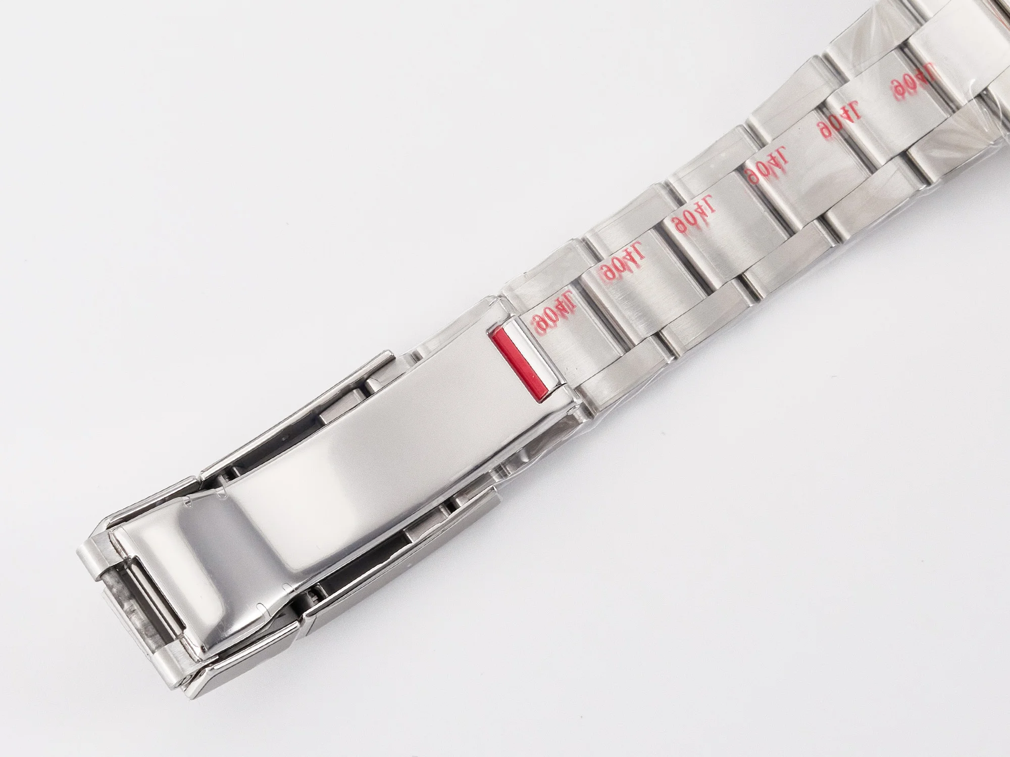 Daytona 116506 Clean 1:1 Best Edition Ice Blue Dial Arabic Markers on SS Bracelet SA4130 V2