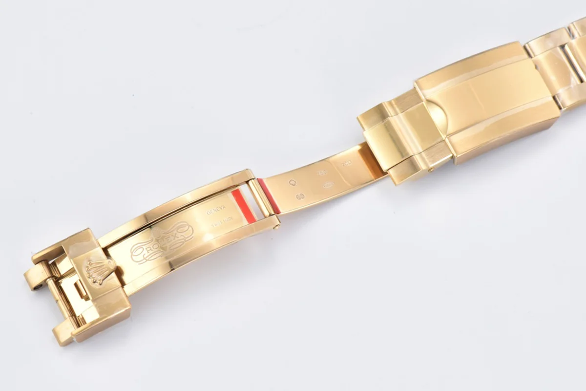 Daytona 116508 Black Dial with Diamond Markers in Yellow Gold