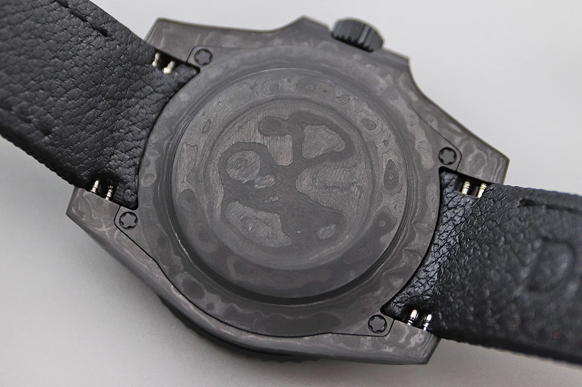 DIW Submariner Carbon Red
