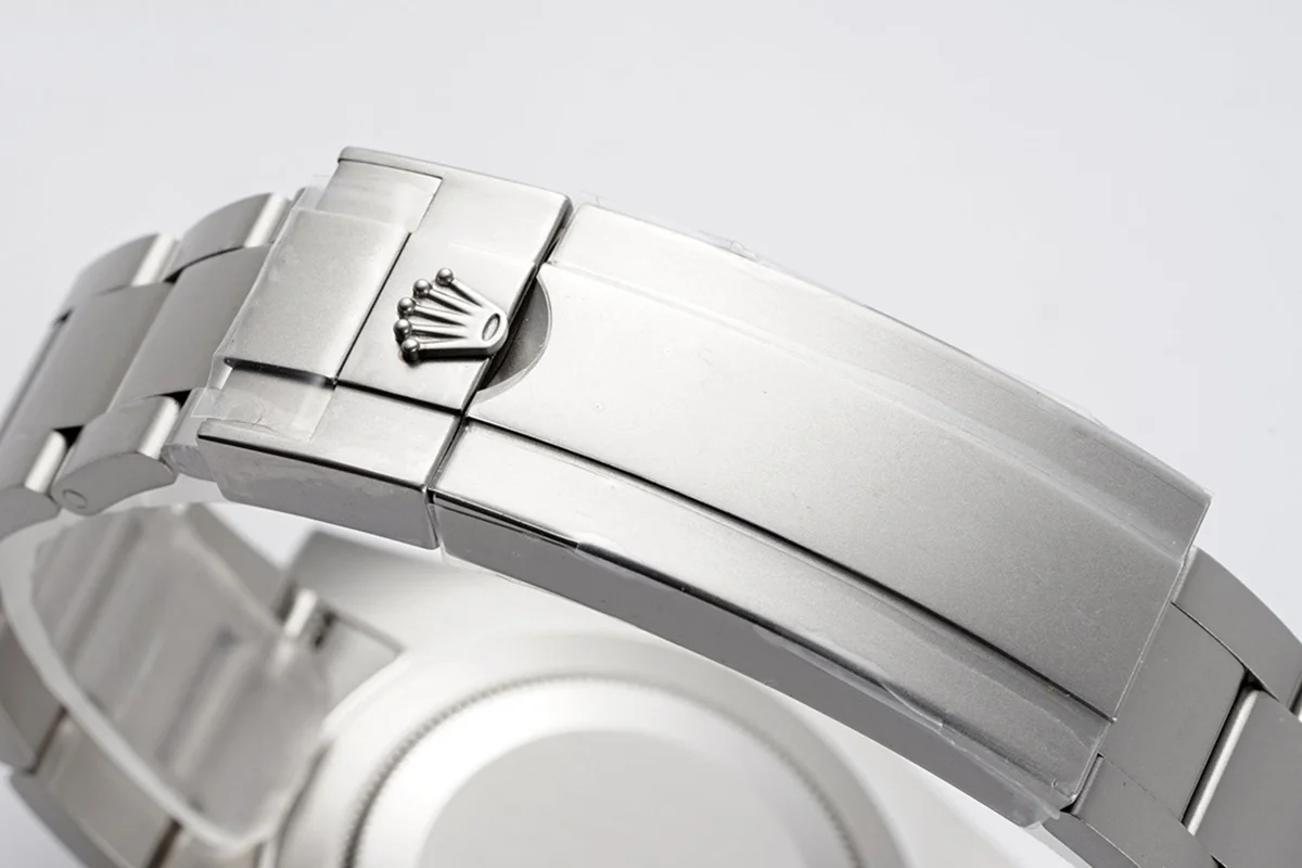 DIW Submariner Glacial Grey Dial