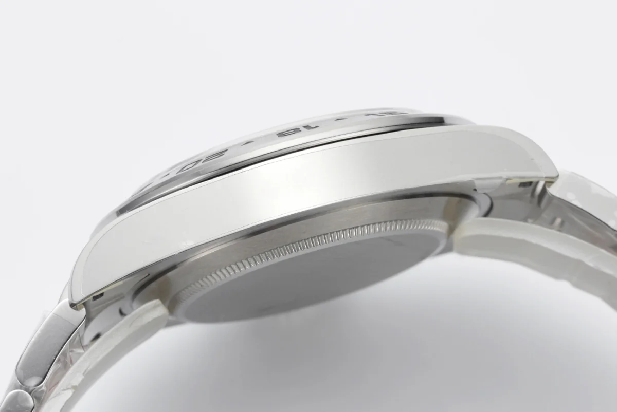 Explorer II 226570 White Dial