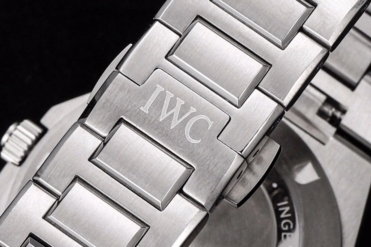 Ingenieur IW328901 Black Dial Automatic 40