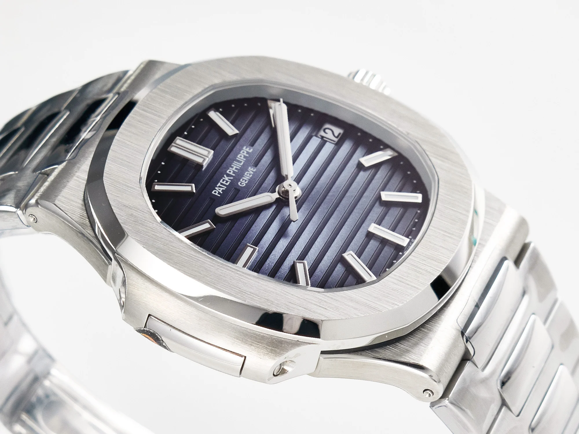 Nautilus 5711/1A-010 3KF 1:1 Best Edition Blue Textured Dial on SS Bracelet A324 Super Clone
