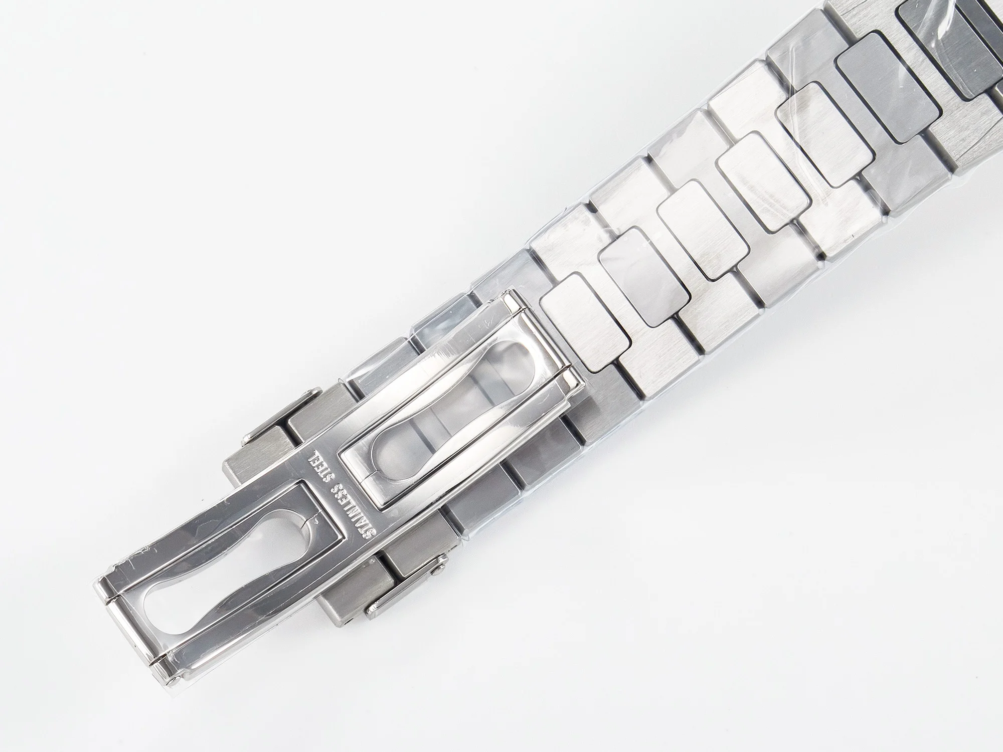 Nautilus 5711/1A-010 3KF 1:1 Best Edition Blue Textured Dial on SS Bracelet A324 Super Clone