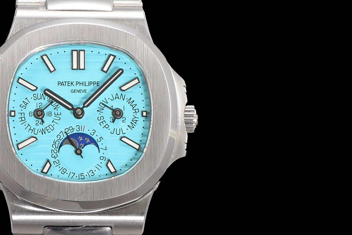 Nautilus 5740 Tiffany Blue Dial in Steel