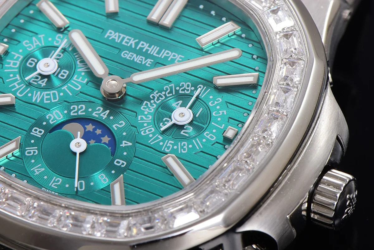 Nautilus 5740 Turquoise Dial with Diamond Bezel in Steel