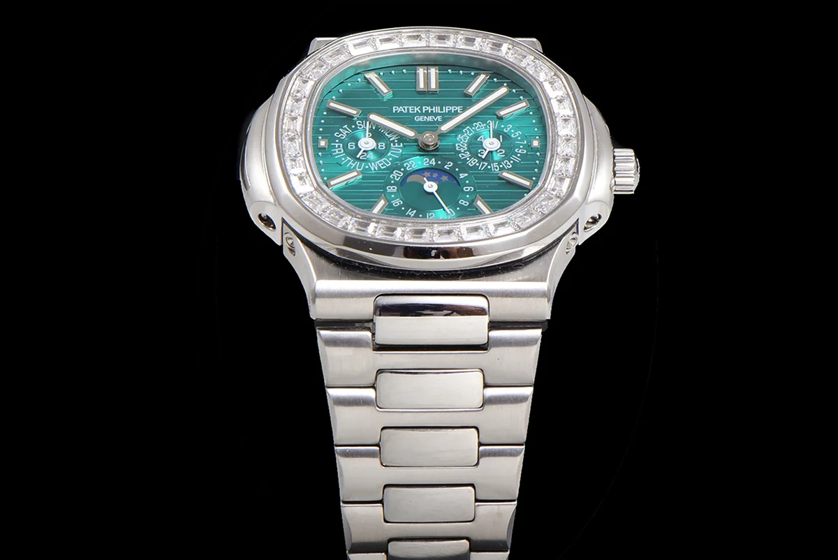 Nautilus 5740 Turquoise Dial with Diamond Bezel in Steel