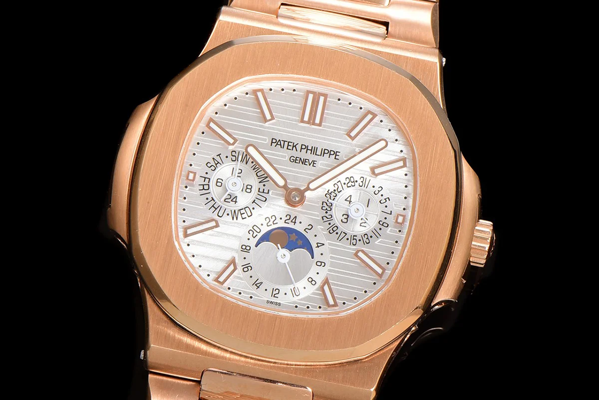 Nautilus 5740 White Dial in Rose Gold