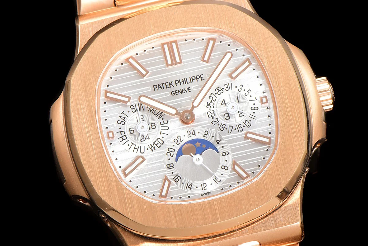 Nautilus 5740 White Dial in Rose Gold
