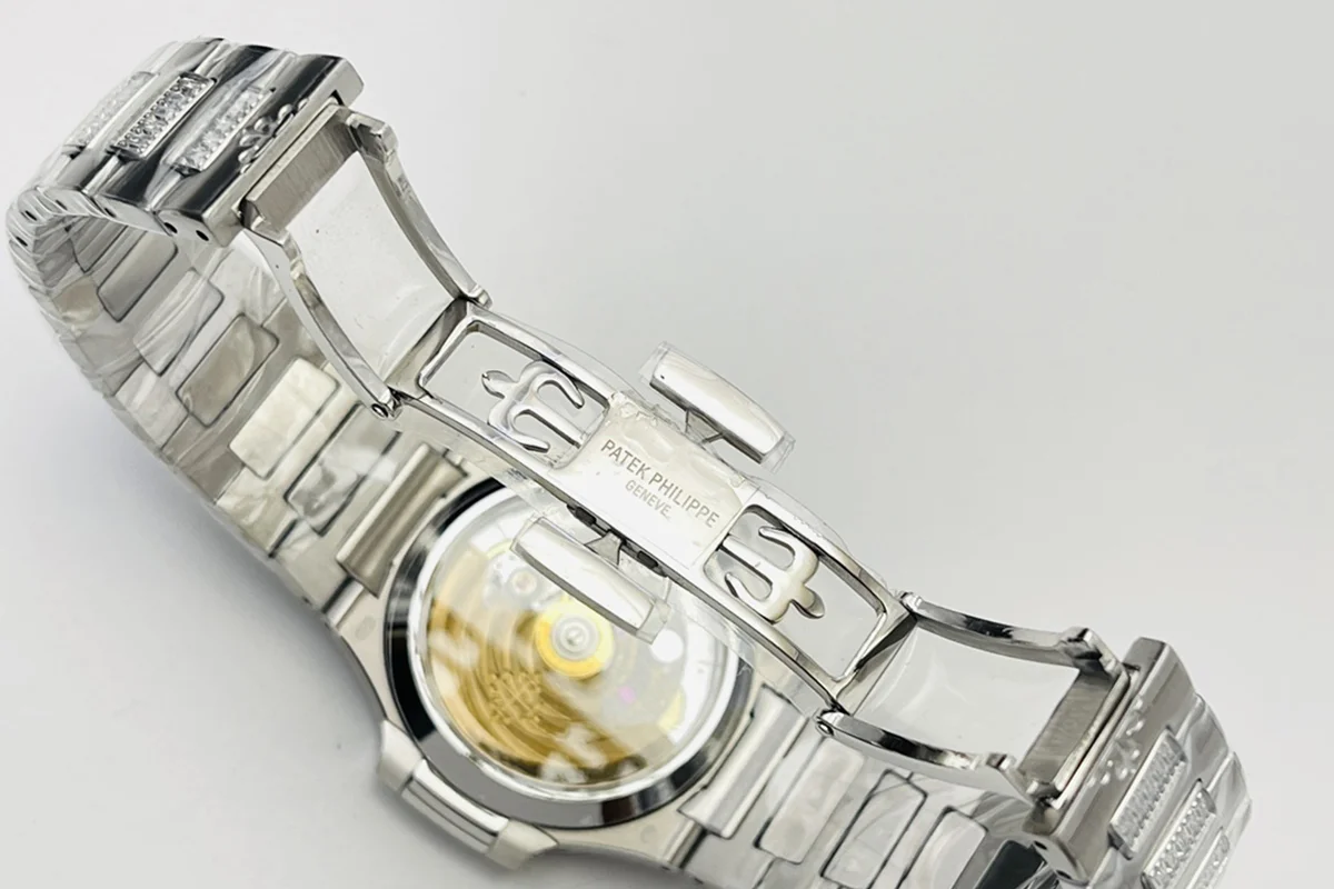 Nautilus 7118 Grey Dial with Diamond Markers