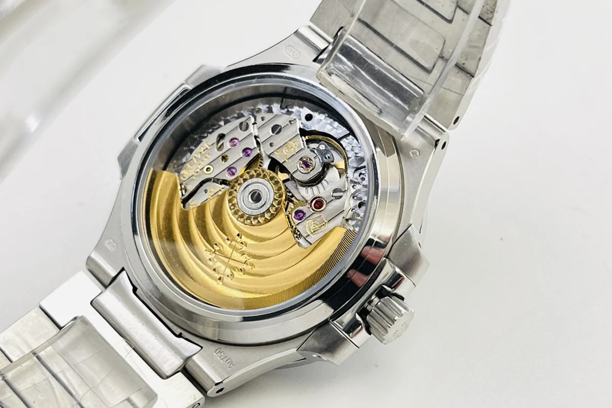 Nautilus 7118 White Dial with Diamond Markers
