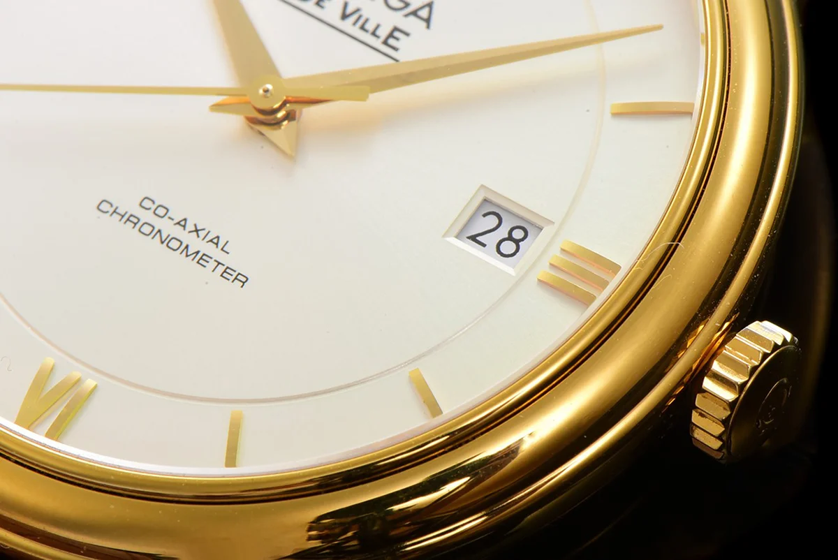Omega De Ville Prestige Co‑Axial Master Chronometer 40mm White Dial in Yellow Gold