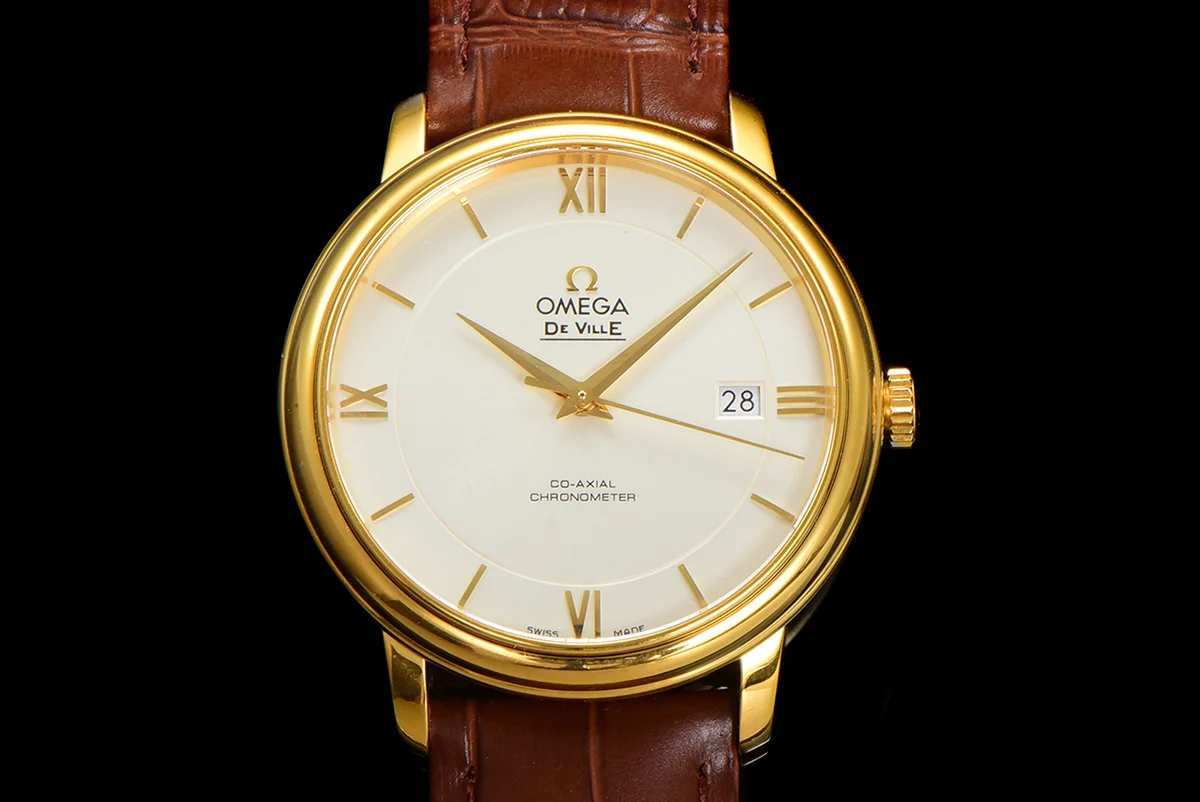 Omega De Ville Prestige Co‑Axial Master Chronometer 40mm White Dial in Yellow Gold