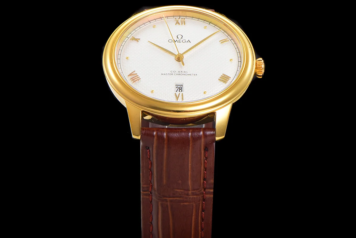 Omega De Ville Prestige Co‑Axial Master Chronometer 40mm White Dial in Yellow Gold