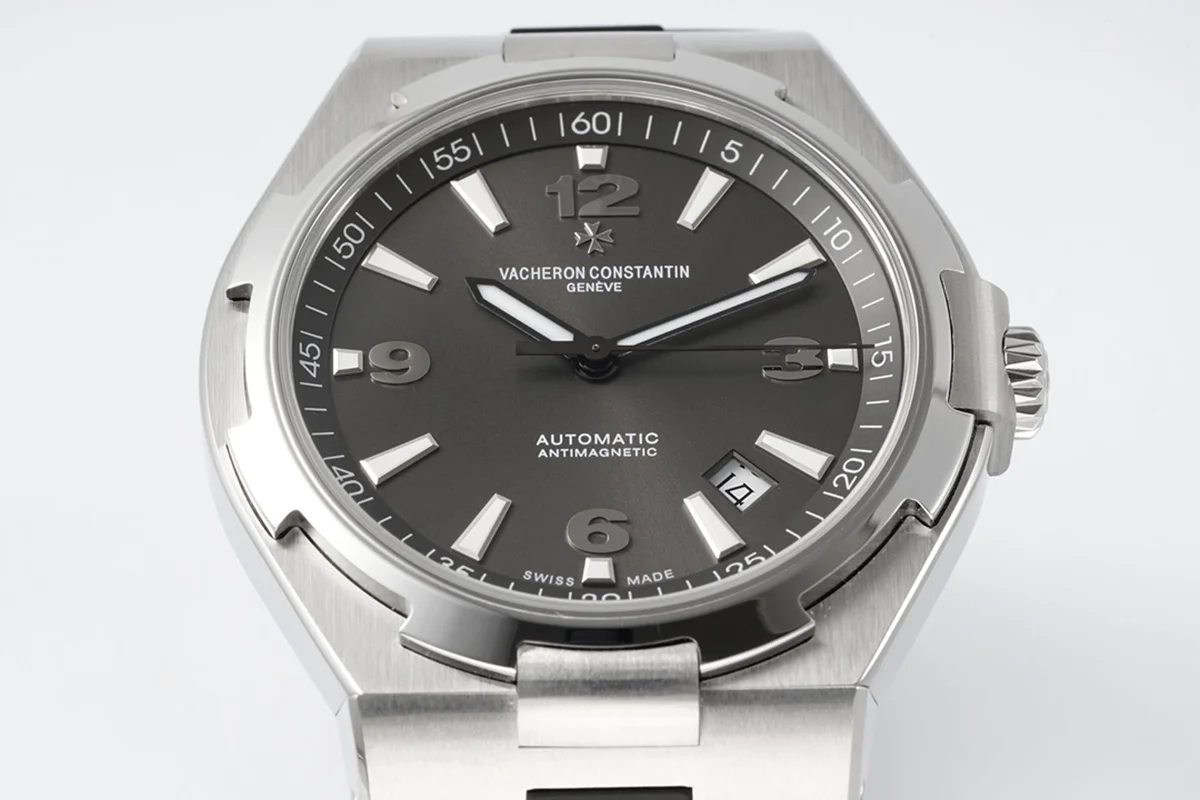 Overseas Automatic 47040 Grey Dial in Steel on Rubber Strap