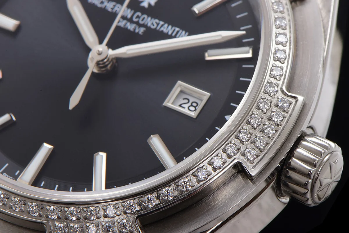 Overseas Black Dial Ref. 4205 35mm in Steel