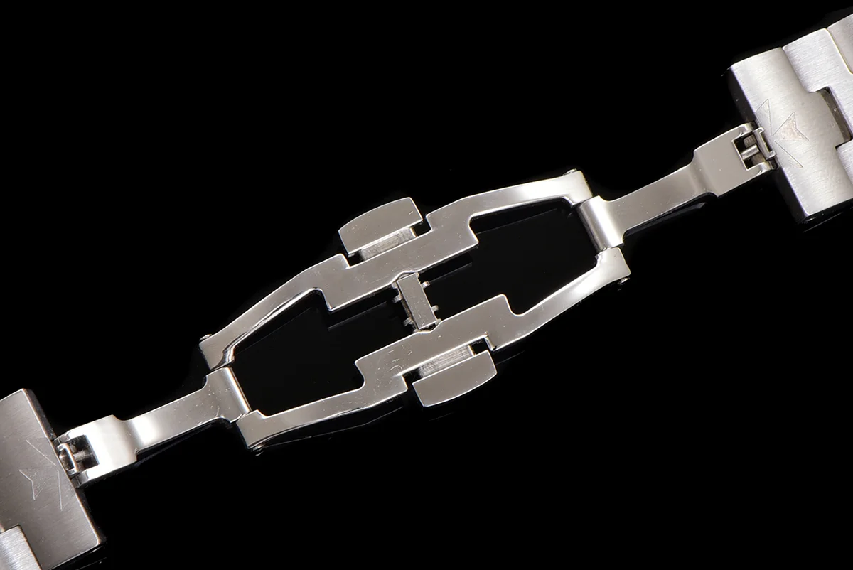 Overseas Black Dial Ref. 4205 35mm in Steel