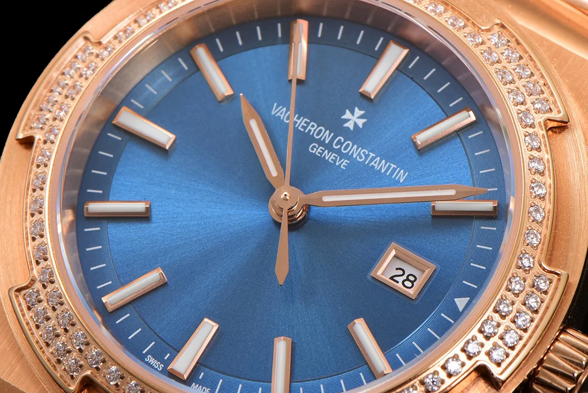 Overseas Blue Dial Ref. 4205 35mm in Rose Gold