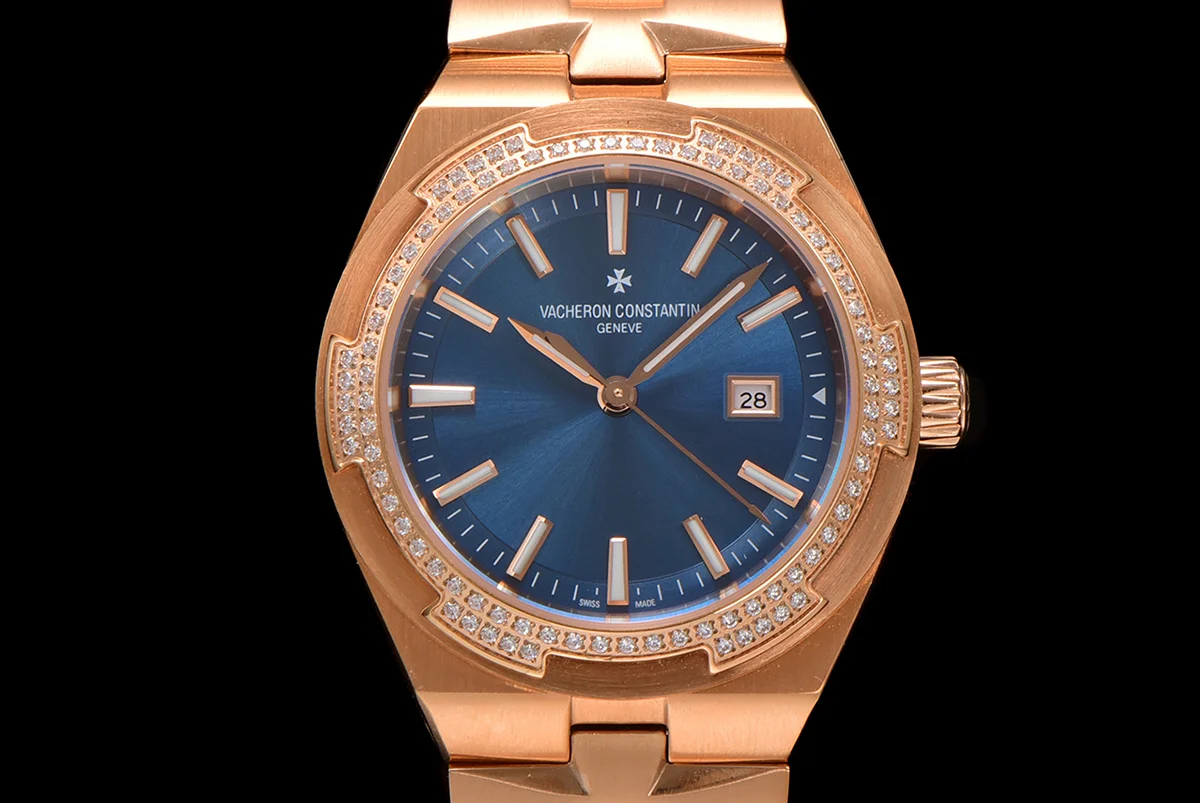 Overseas Blue Dial Ref. 4205 35mm in Rose Gold