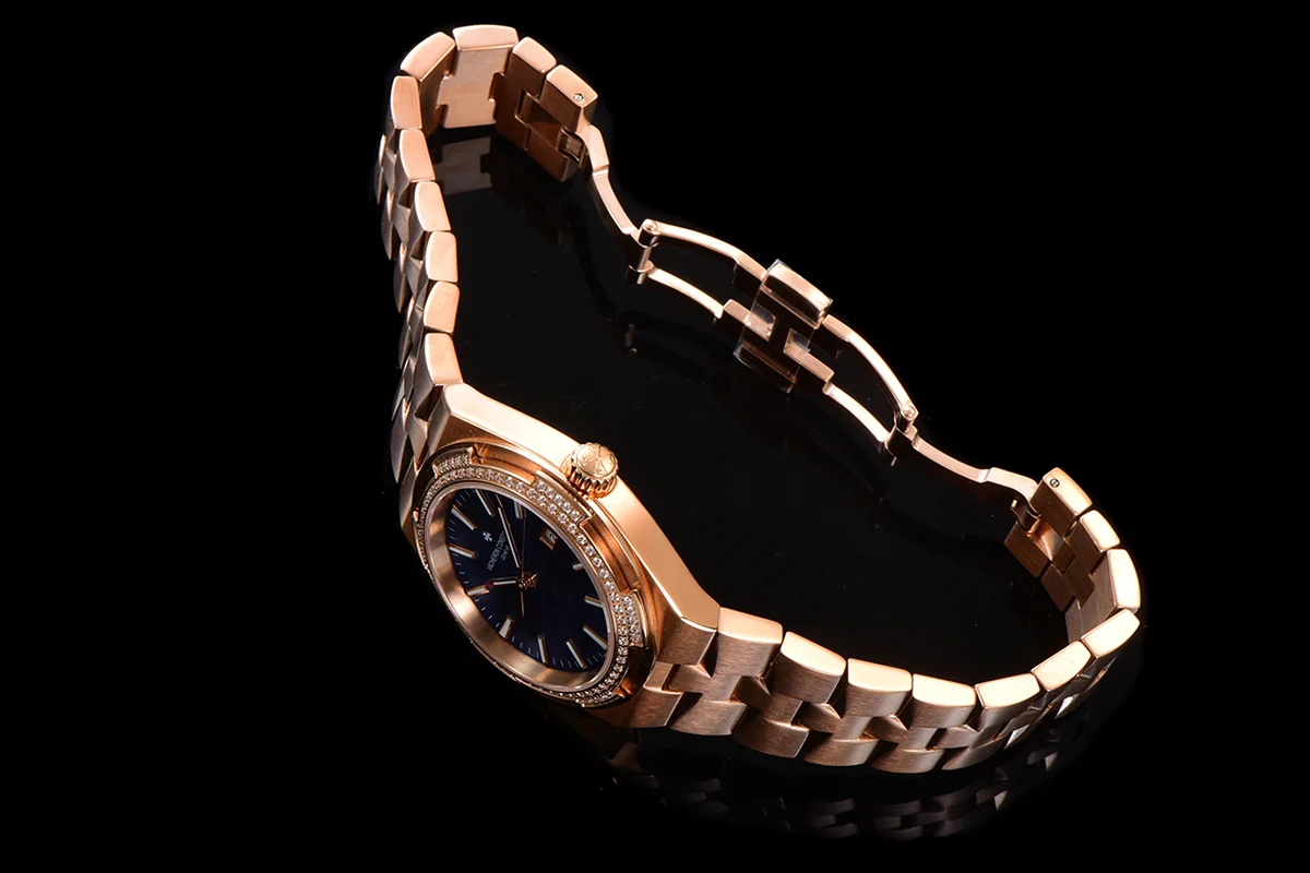 Overseas Blue Dial Ref. 4205 35mm in Rose Gold