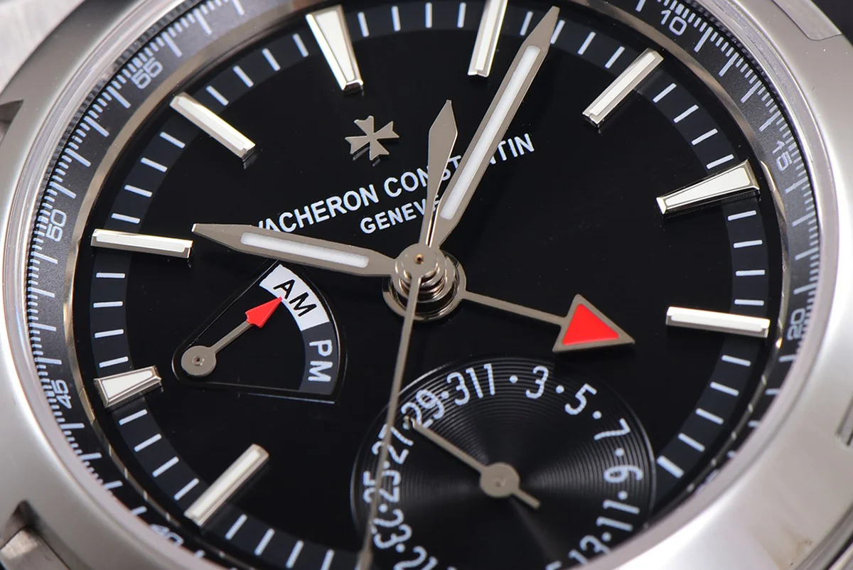 Overseas Dual Time Black Dial in Steel Ref. 7900V/110A-B546