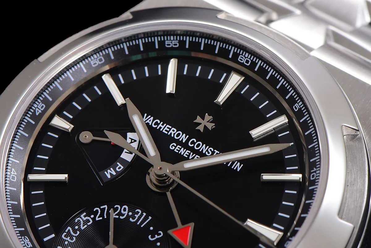 Overseas Dual Time Black Dial in Steel Ref. 7900V/110A-B546