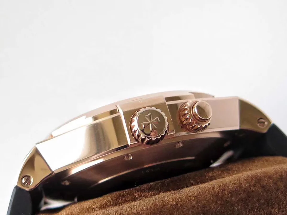 Overseas Dual Time White Dial in Rose Gold on Rubber Strap