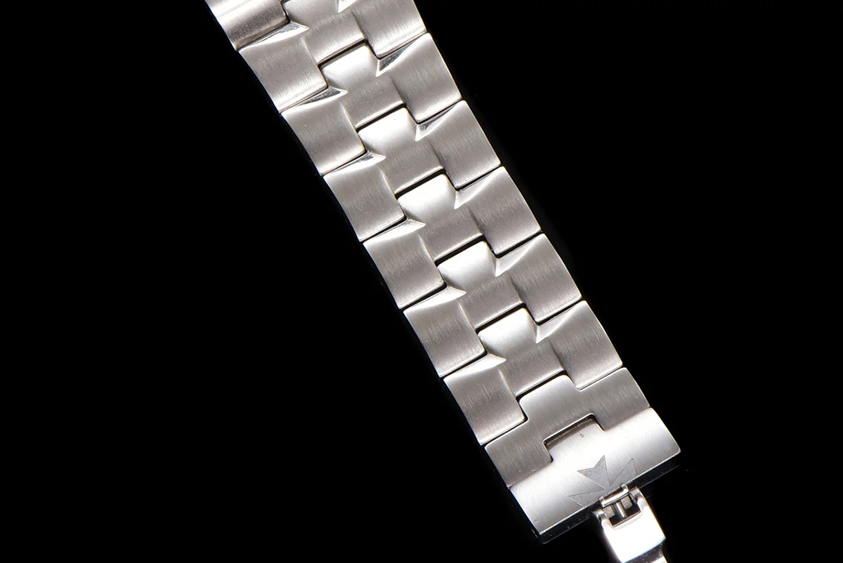 Overseas Pink Dial Ref. 4205 35mm in Steel