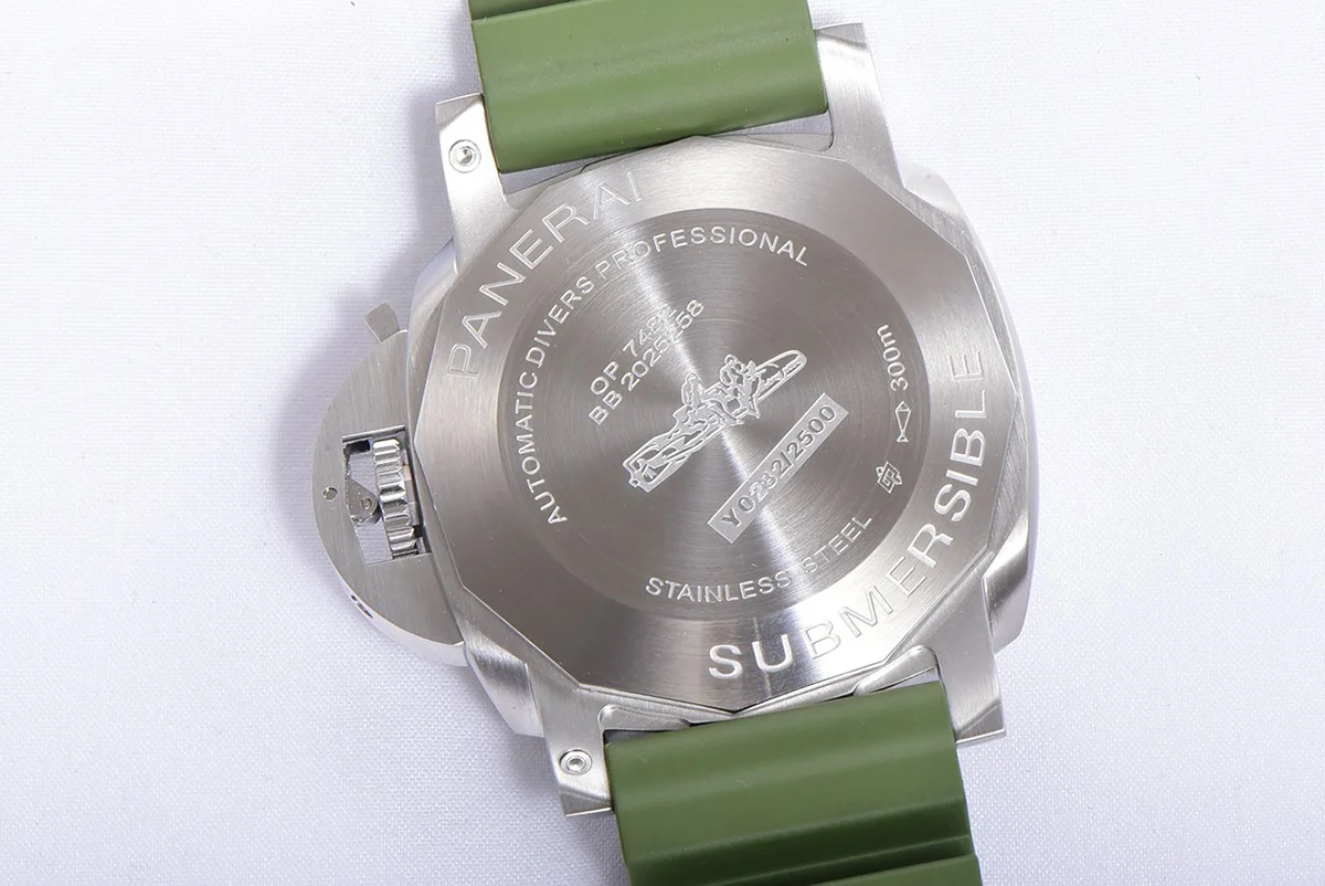 PAM1226 Submersible QuarantaQuattro Bianco 44mm