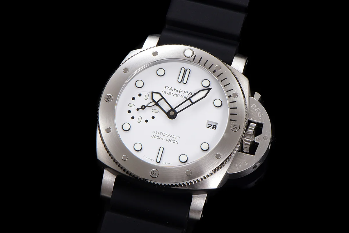 PAM2223 Submersible Bianco 42mm