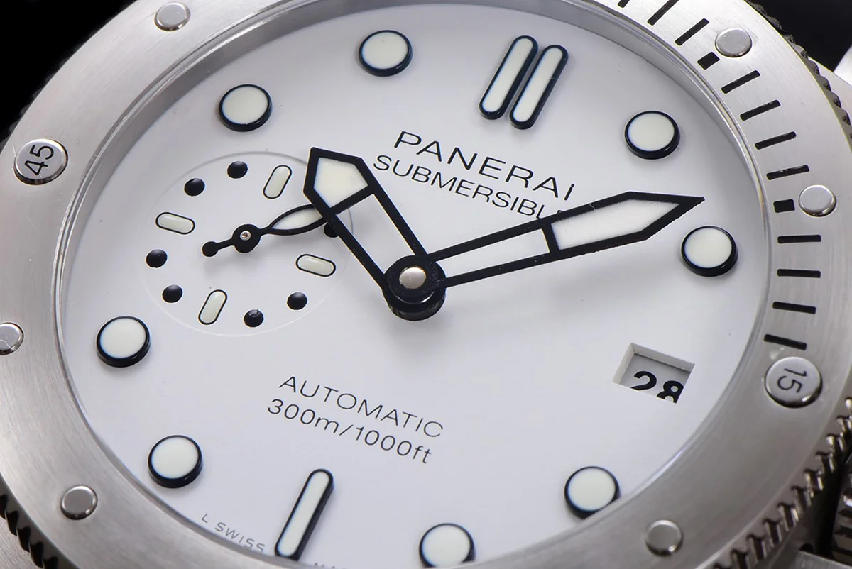 PAM2223 Submersible Bianco 42mm