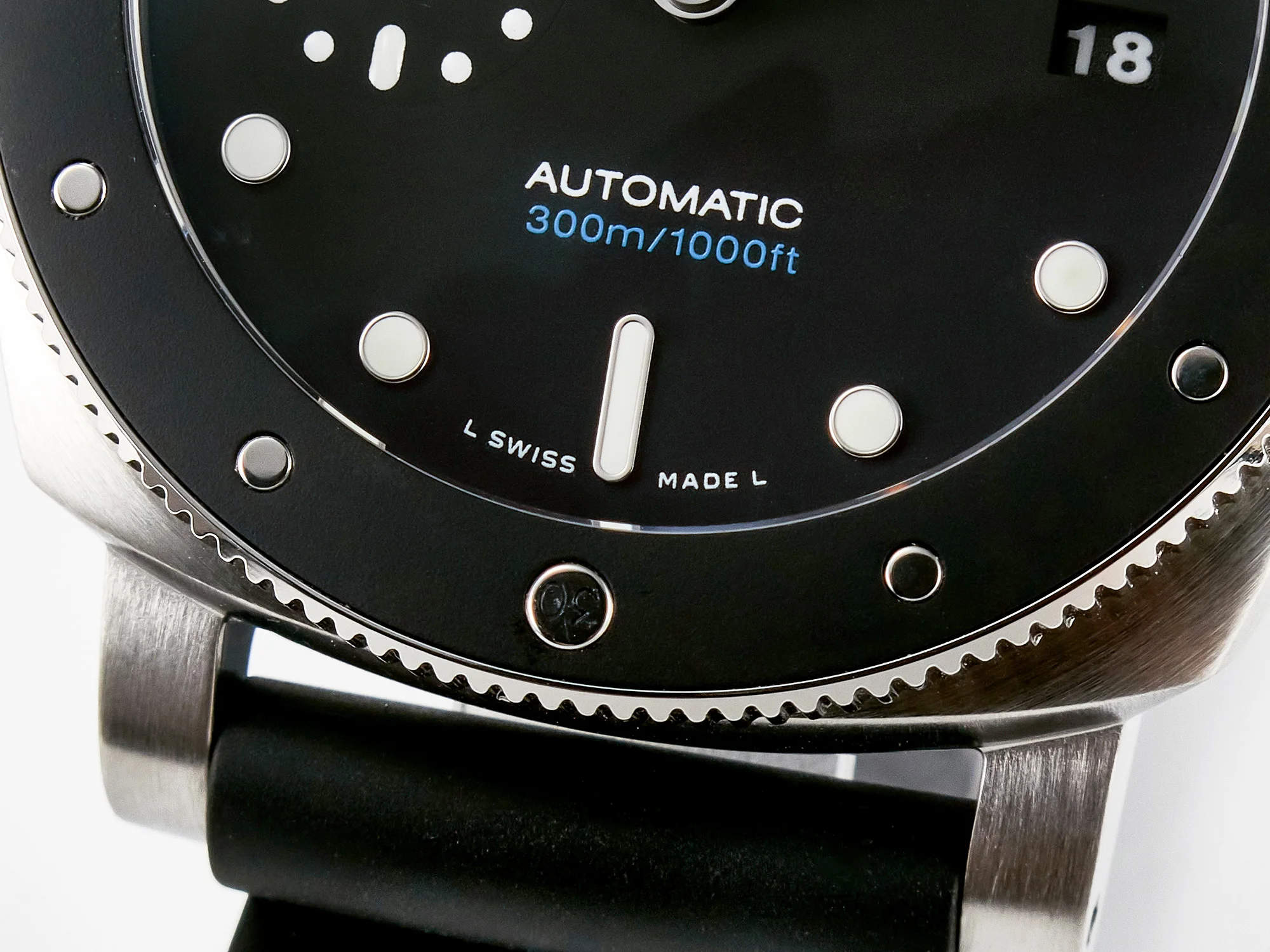 PAM683 Luminor Submersible 42mm VSF Best Edition Black Dial on Rubber Strap P900 Clone