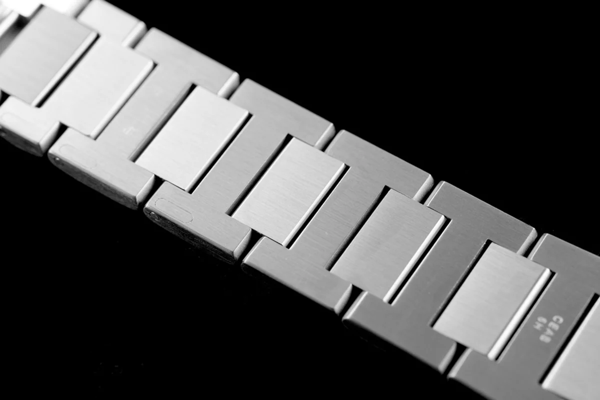 Pasha de Cartier White Dial 35mm with Diamond Bezel in Steel