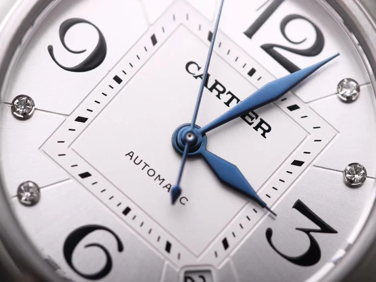 Pasha de Cartier White Dial with Diamond Markers 35mm in Bracelet