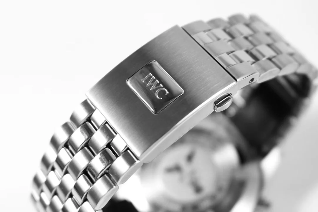 Pilot’s Watch Chronograph IW377717 “Le Petit Prince”