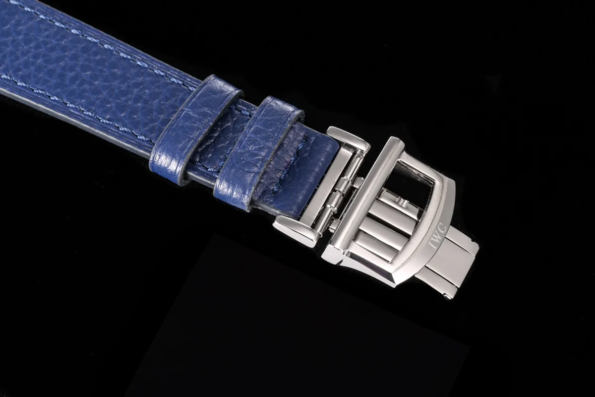 Portofino IW659601 Automatic Moon Phase 37 White Dial on Blue Leather Strap