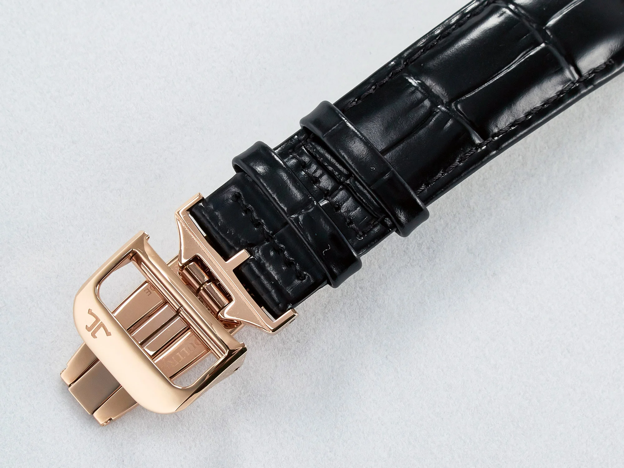 Reverso Classic Duoface Small Seconds RG MGF Best Edition White Textured Dial on Black Leather Strap A854A