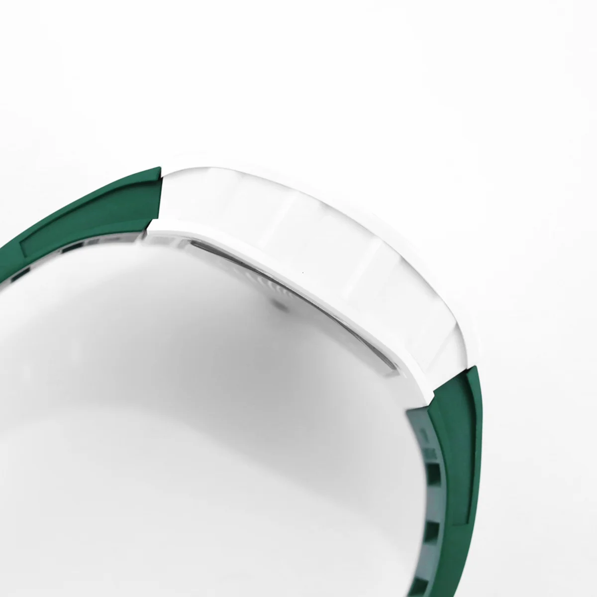 RM 055 White Bubba Watson White Ceramic on Green Rubber