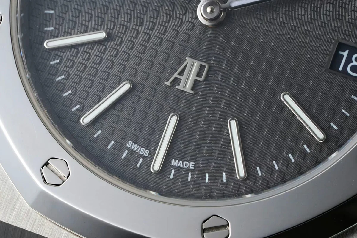Royal Oak 15202 Grey Dial in Steel