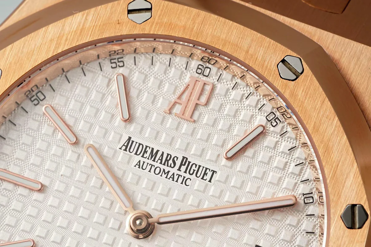 Royal Oak 15202 White Dial in Rose Gold
