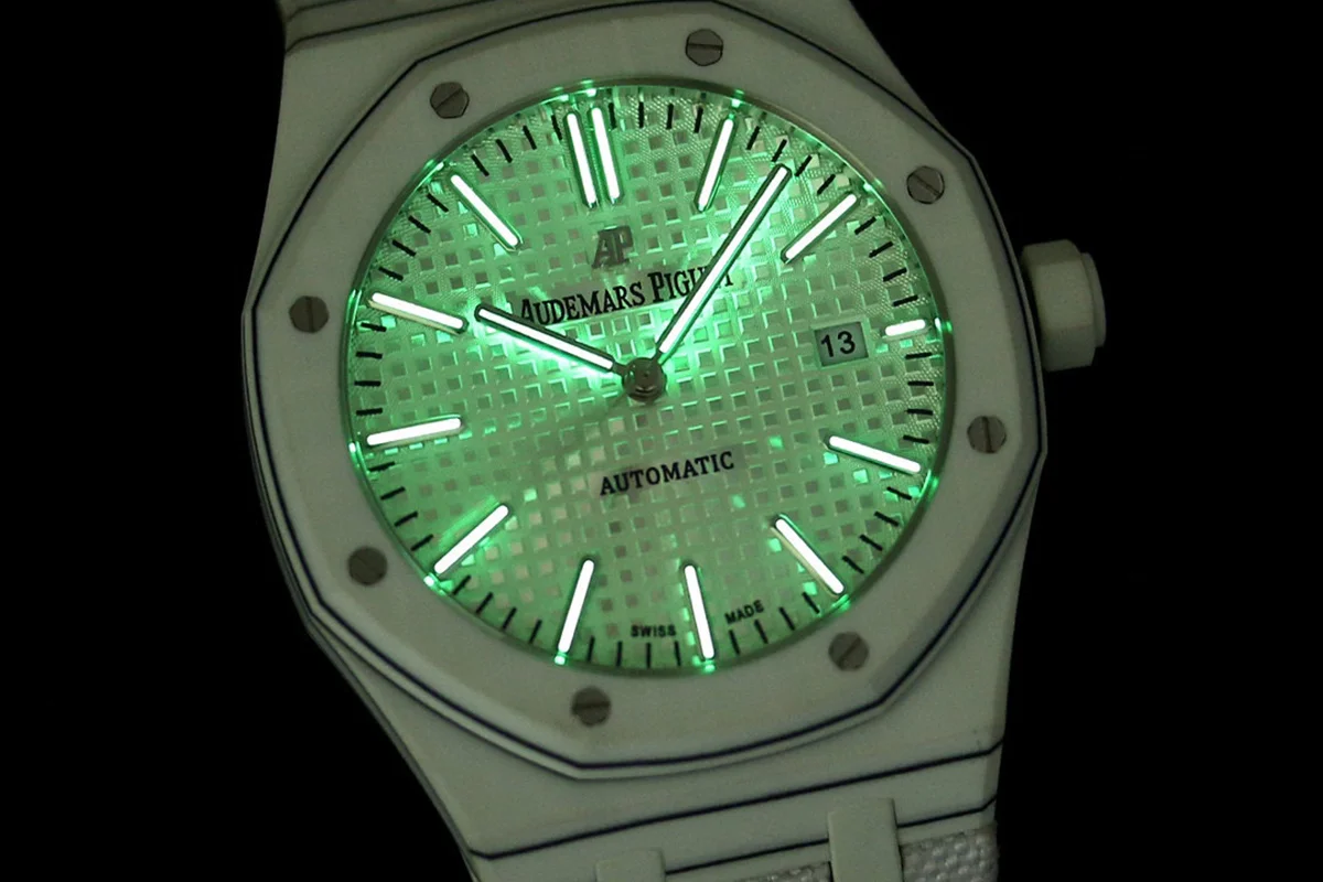 Royal Oak 15400 White Dial in White Carbon Fibre on White Nylon Strap