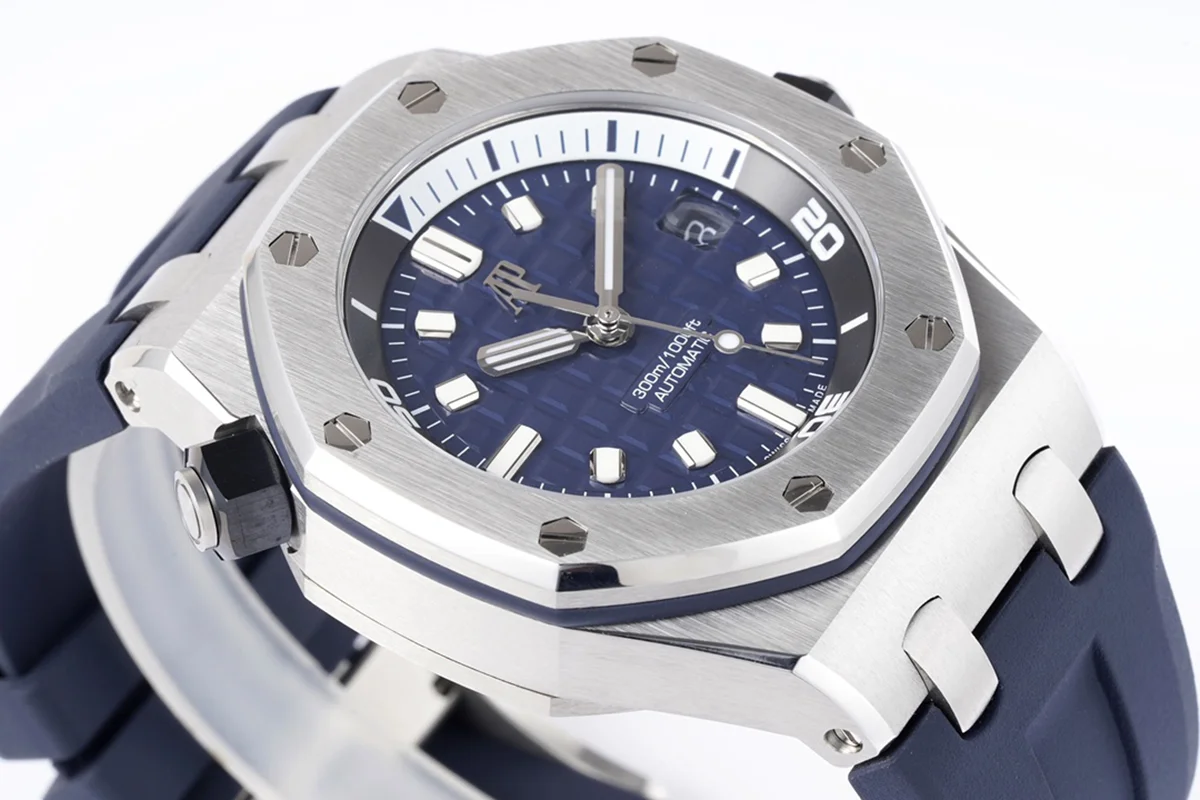 Royal Oak Offshore Diver Steel Blue Dial Ref. 15720ST.OO.A027CA.01